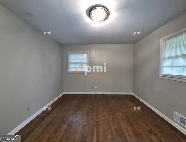 650 Jefferson Avenue, Fayetteville, GA 30214