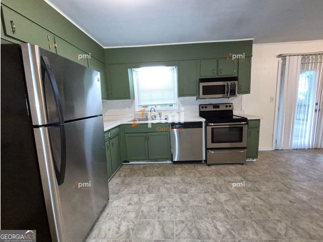 650 Jefferson Avenue, Fayetteville, GA 30214