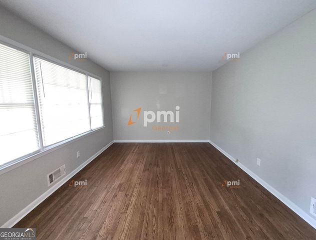 650 Jefferson Avenue, Fayetteville, GA 30214