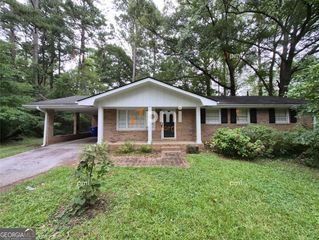 650 Jefferson Avenue, Fayetteville, GA 30214