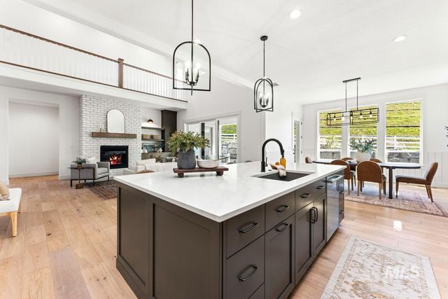 13424 N Spring Creek Way, Boise, ID 83714