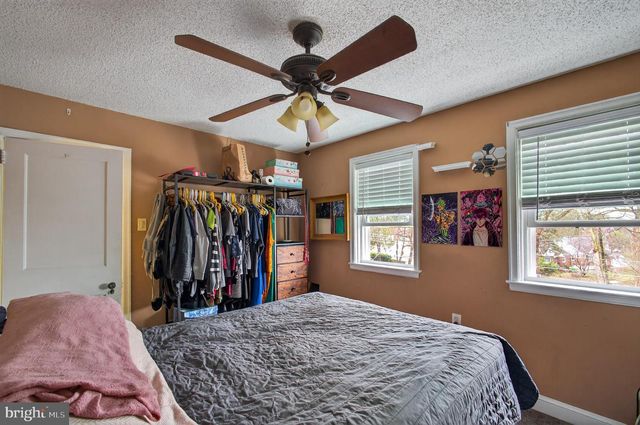 298 DIAMOND ST, Pottstown, PA 19464