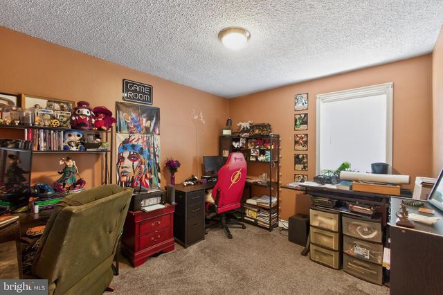 298 DIAMOND ST, Pottstown, PA 19464