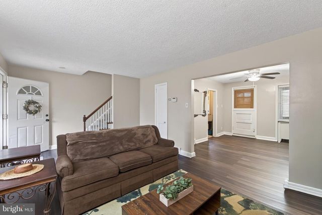 298 DIAMOND ST, Pottstown, PA 19464