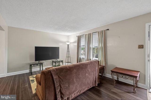 298 DIAMOND ST, Pottstown, PA 19464