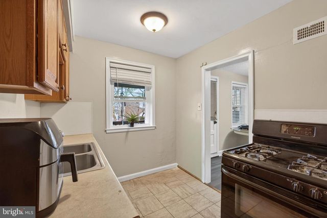 298 DIAMOND ST, Pottstown, PA 19464