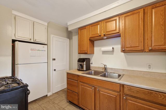 298 DIAMOND ST, Pottstown, PA 19464