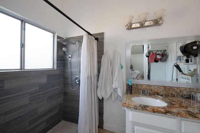 2609 N Hanover Avenue, Fresno, CA 93722