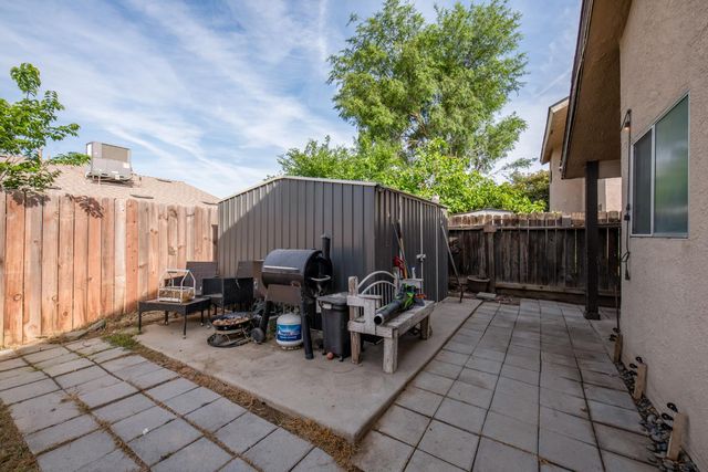 2609 N Hanover Avenue, Fresno, CA 93722