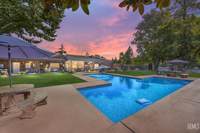 16451 Barton Lane, Bakersfield, CA 93314