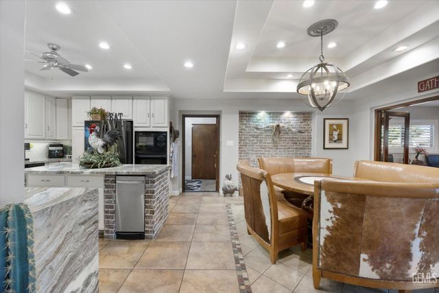 16451 Barton Lane, Bakersfield, CA 93314