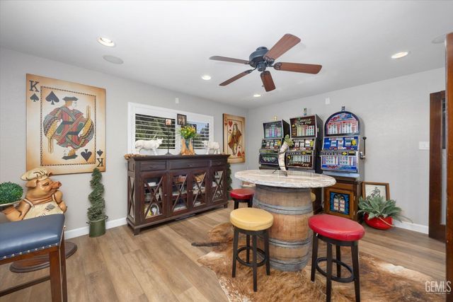 16451 Barton Lane, Bakersfield, CA 93314