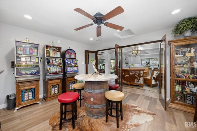 16451 Barton Lane, Bakersfield, CA 93314