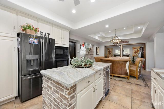 16451 Barton Lane, Bakersfield, CA 93314