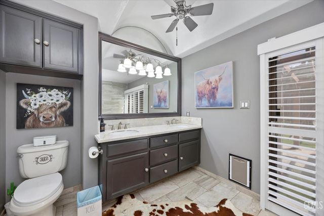 16451 Barton Lane, Bakersfield, CA 93314