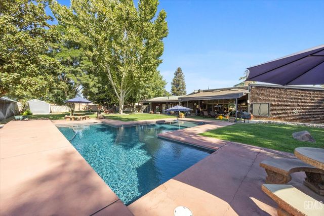 16451 Barton Lane, Bakersfield, CA 93314