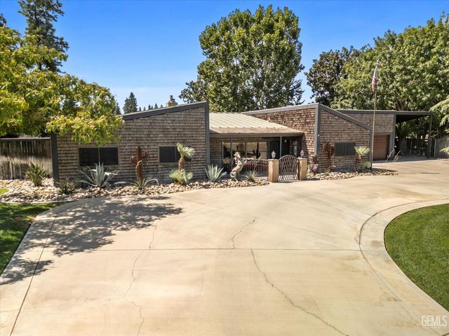 16451 Barton Lane, Bakersfield, CA 93314