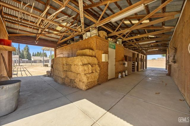 16451 Barton Lane, Bakersfield, CA 93314