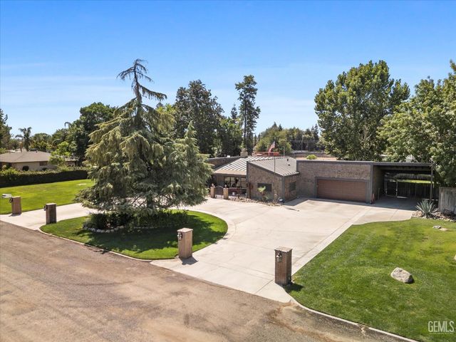 16451 Barton Lane, Bakersfield, CA 93314