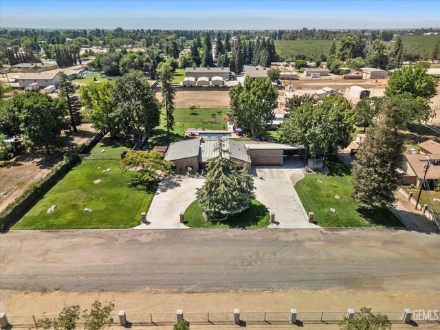 16451 Barton Lane, Bakersfield, CA 93314