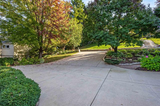 5881 SHORE ACRES ROAD, New Franken, WI 54229