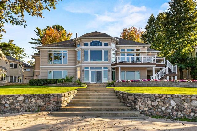 5881 SHORE ACRES ROAD, New Franken, WI 54229
