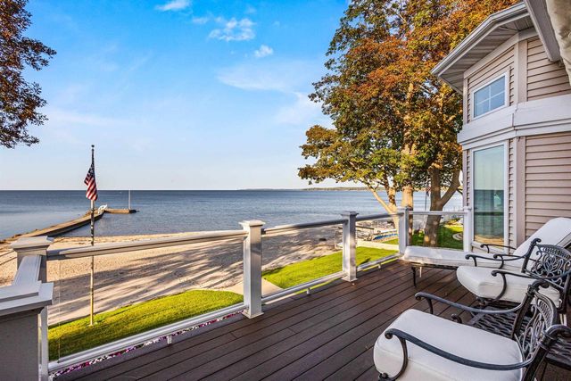 5881 SHORE ACRES ROAD, New Franken, WI 54229