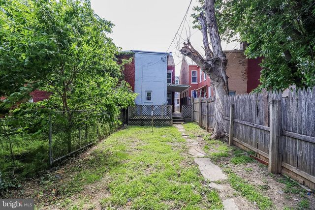121 S WEST ST, York, PA 17401