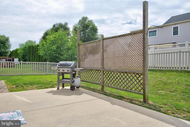 3713 KIMBERLY LN, Dover, PA 17315