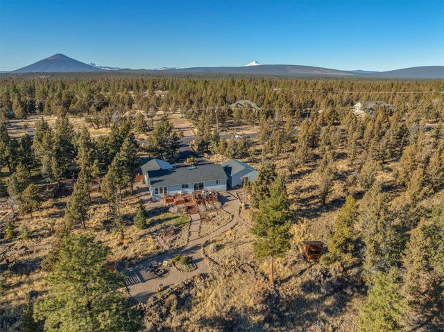 17725 Mountain View Road, Sisters, OR 97759