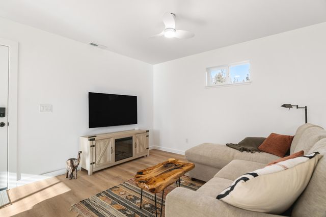 17725 Mountain View Road, Sisters, OR 97759