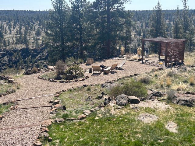 17725 Mountain View Road, Sisters, OR 97759