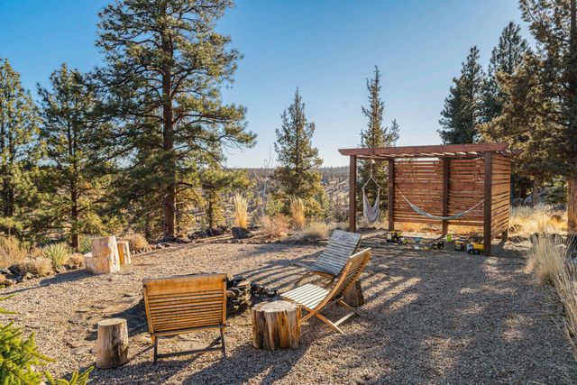 17725 Mountain View Road, Sisters, OR 97759