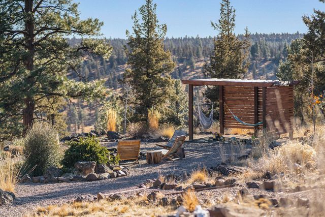 17725 Mountain View Road, Sisters, OR 97759