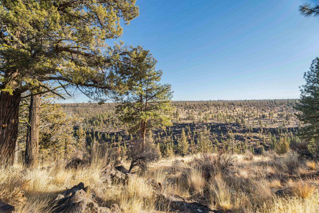 17725 Mountain View Road, Sisters, OR 97759