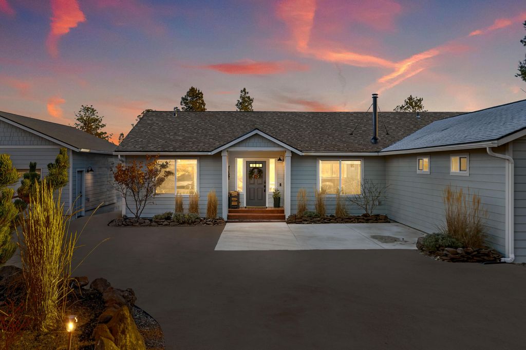 17725 Mountain View Road, Sisters, OR 97759