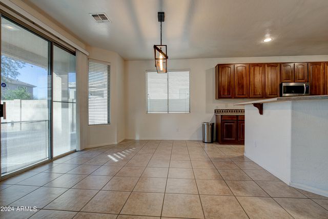 13643 W Country Gables Drive, Surprise, AZ 85379