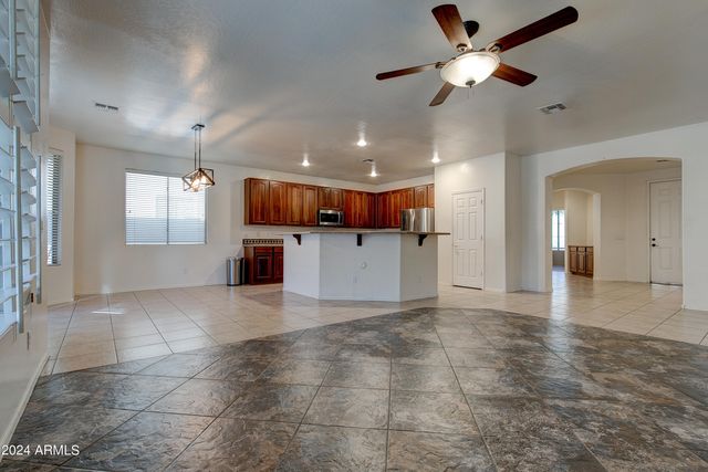 13643 W Country Gables Drive, Surprise, AZ 85379