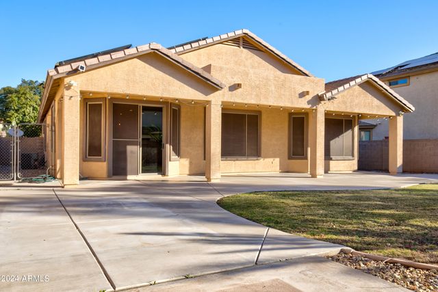 13643 W Country Gables Drive, Surprise, AZ 85379