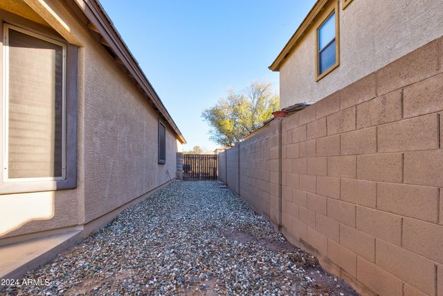13643 W Country Gables Drive, Surprise, AZ 85379
