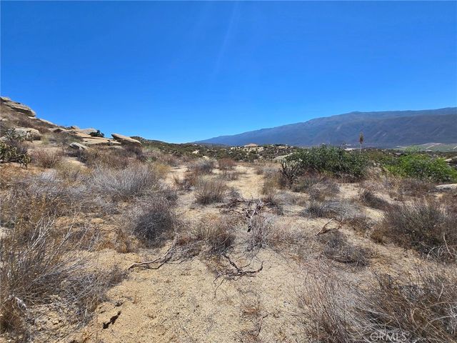 4 Indian Trails Road, Aguanga, CA 92536