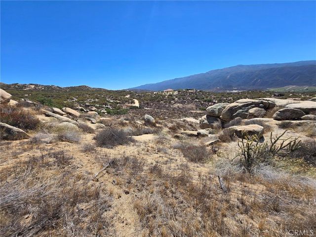 4 Indian Trails Road, Aguanga, CA 92536
