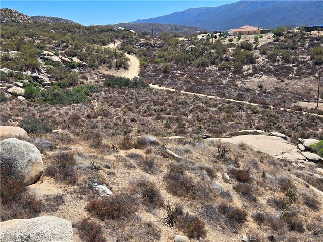 4 Indian Trails Road, Aguanga, CA 92536