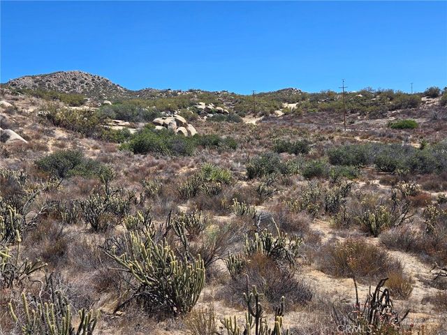 4 Indian Trails Road, Aguanga, CA 92536