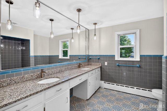 22 Franklin Boulevard, Franklin, NJ 08873
