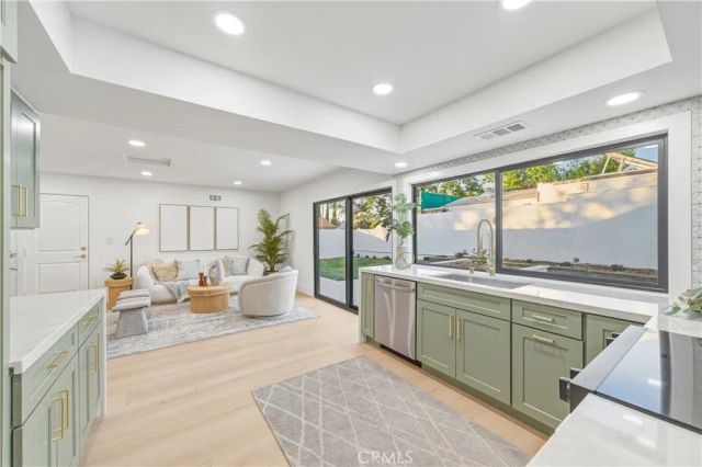 25216 Miles, Lake Forest, CA 92630