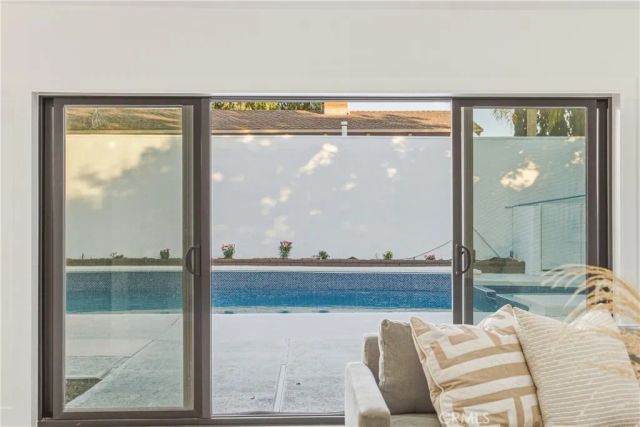 25216 Miles, Lake Forest, CA 92630