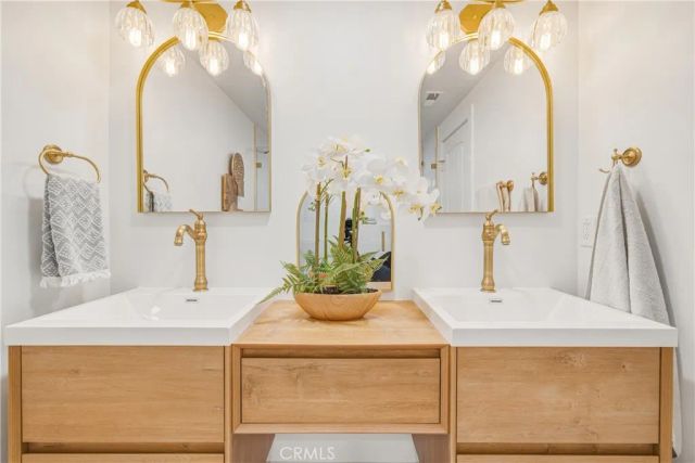 25216 Miles, Lake Forest, CA 92630