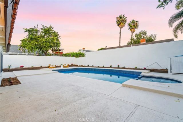 25216 Miles, Lake Forest, CA 92630