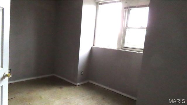 3927 N 21st Street, St Louis, MO 63107